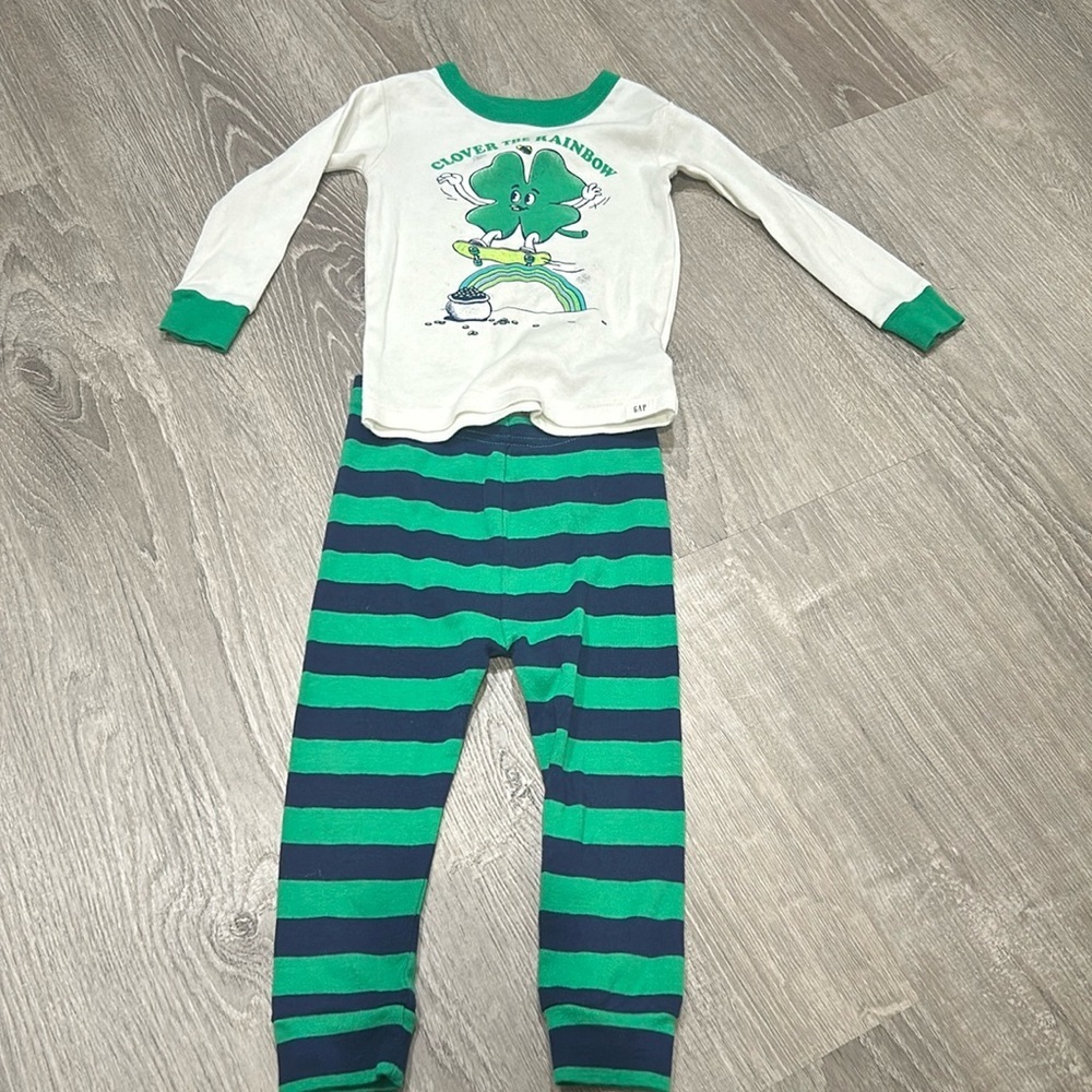 Gap Organic Cotton Clover Pajamas